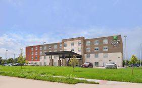 Holiday Inn Express & Suites Omaha Airport By Ihg